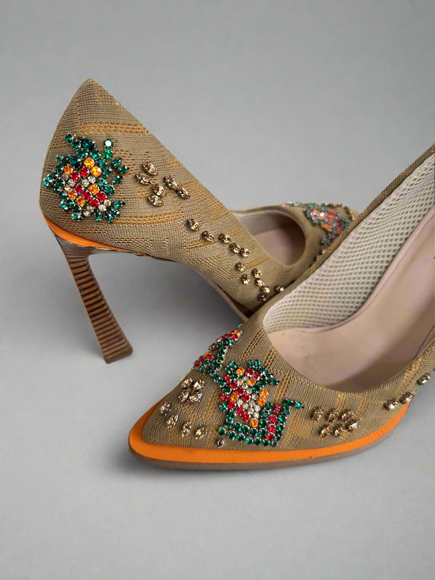 FENDI Rhinestone Pump, Size 38