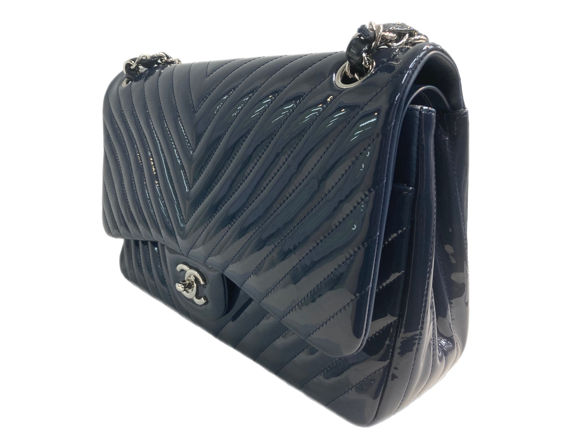 Chanel Chevron Classic Flap Medium Lambskin Bag New – Boutique Patina