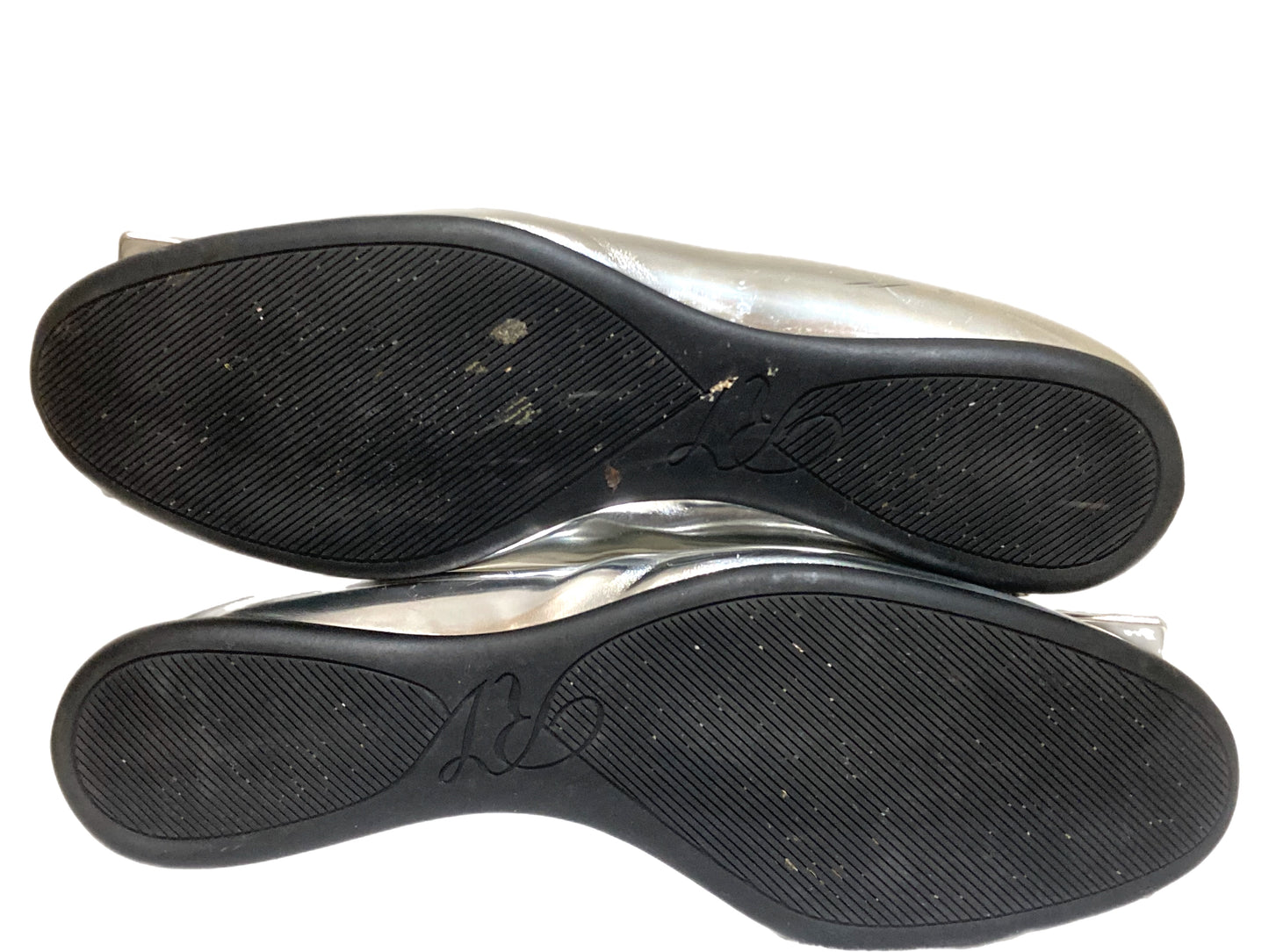 ROGER VIVIER Leather Metallic Flats Silver Size 39